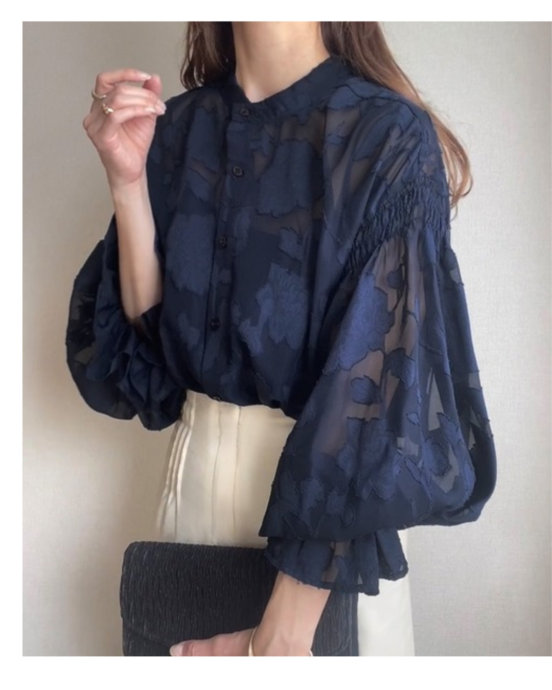 花刺繍シフォンブラウス【ふんわり優雅なシルエット】