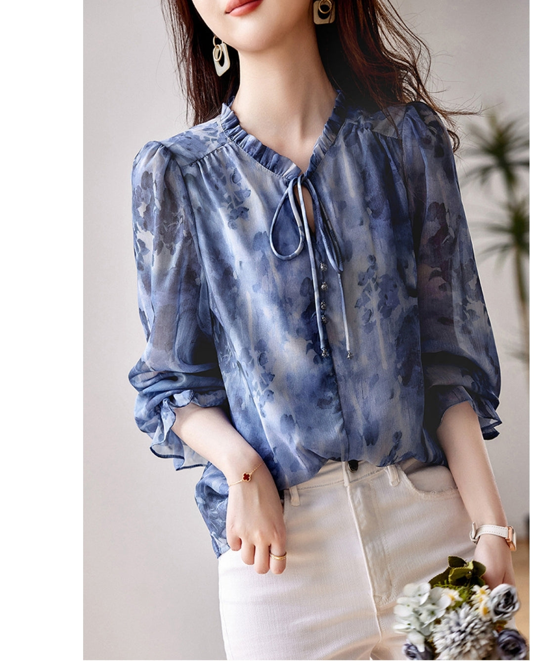 花柄フリルブラウス【透け感が上品】