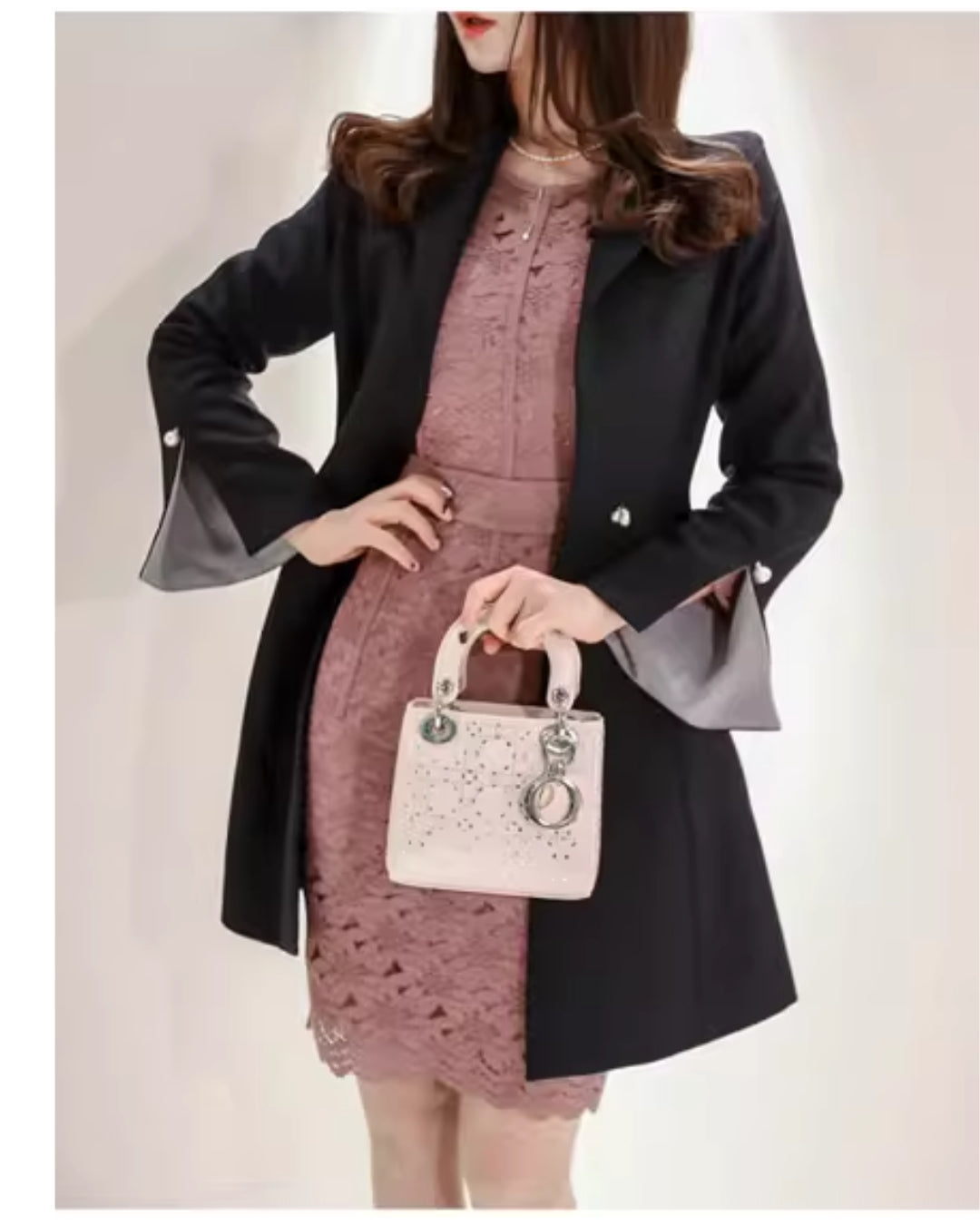 総レースタイトワンピース【繊細なレースに包まれる大人フェミニン】