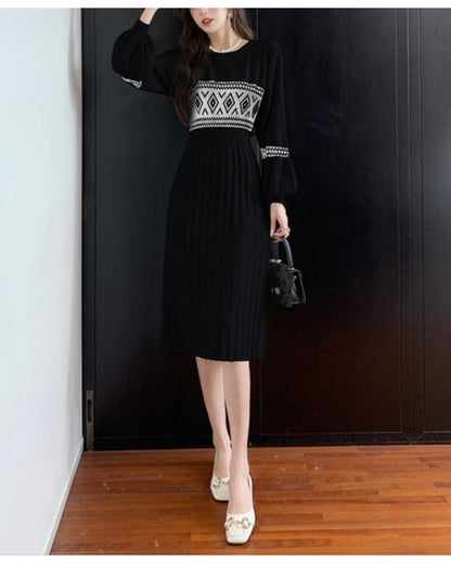 プリーツニットワンピース【上品さがふわりと香る大人のエレガンス】