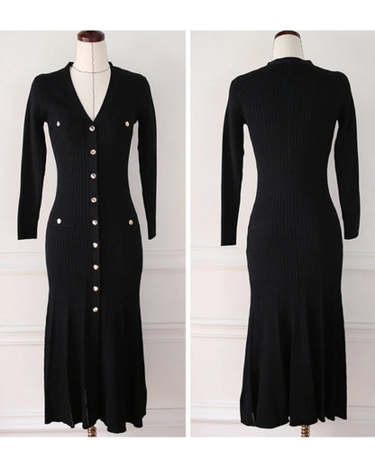 Vネック前ボタンニットワンピ【一枚で整う大人のための縦リブニット】
