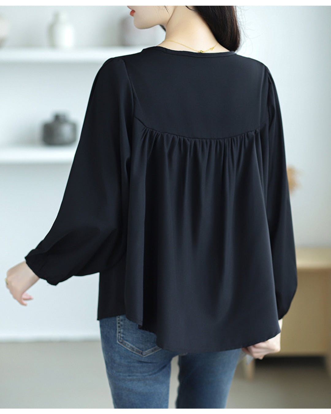 前ボタンシフォンブラウス【上品＆軽やかさを纏う】