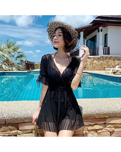 Vネックワンピース水着（体型カバー＆着痩せ効果）