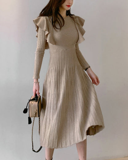 ショルダーフリルニットワンピース【ふんわり肩フリルで魅せる】