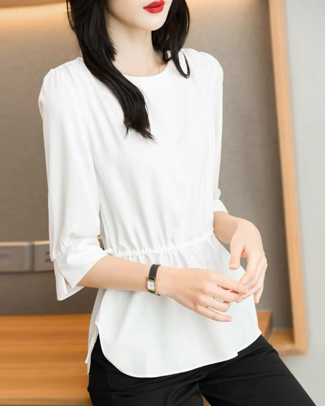 ウエストギャザーブラウス【きれい見えで体型カバーも叶える】