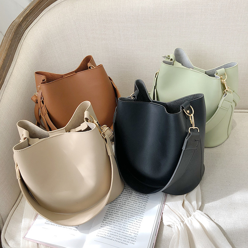 大注目!!【PUCCI】バケツバッグ ショルダーバッグ ショルダー・バケツバッグ(斜めがけもできる) – PORCO CASA