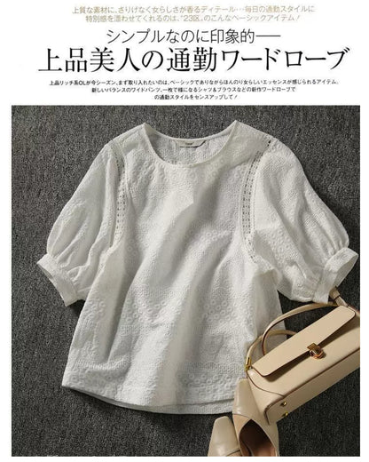 フラワー刺繍ブラウス【サラッと快適、きちんと見える】