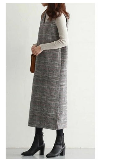 チェック柄ジャンパースカート【重ねるだけで決まる上品チェック柄】