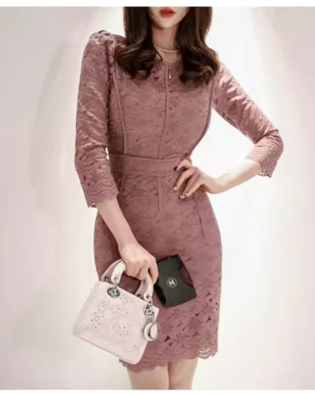 総レースタイトワンピース【繊細なレースに包まれる大人フェミニン】