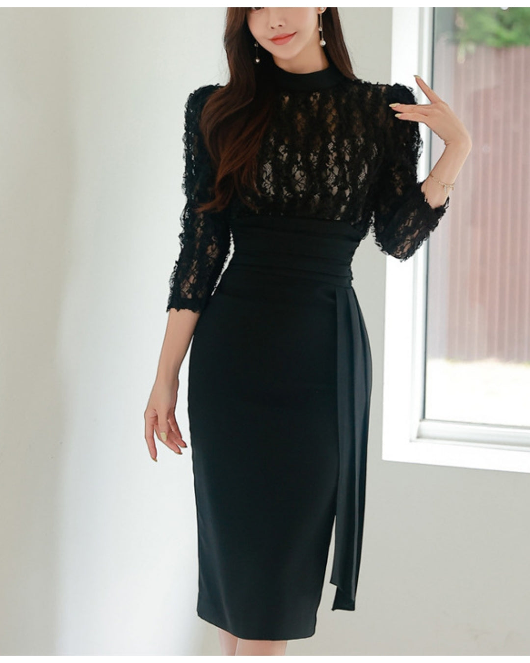 切替レース七分袖タイトワンピ【美しさを引き締める計算された“黒”】