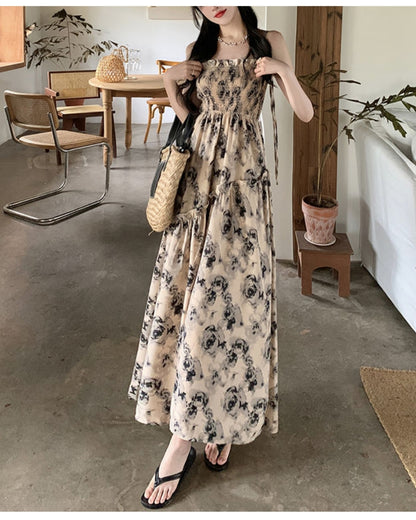 花柄ティアードサマーワンピ【涼やかに華やぐ、夏の主役ワンピ】