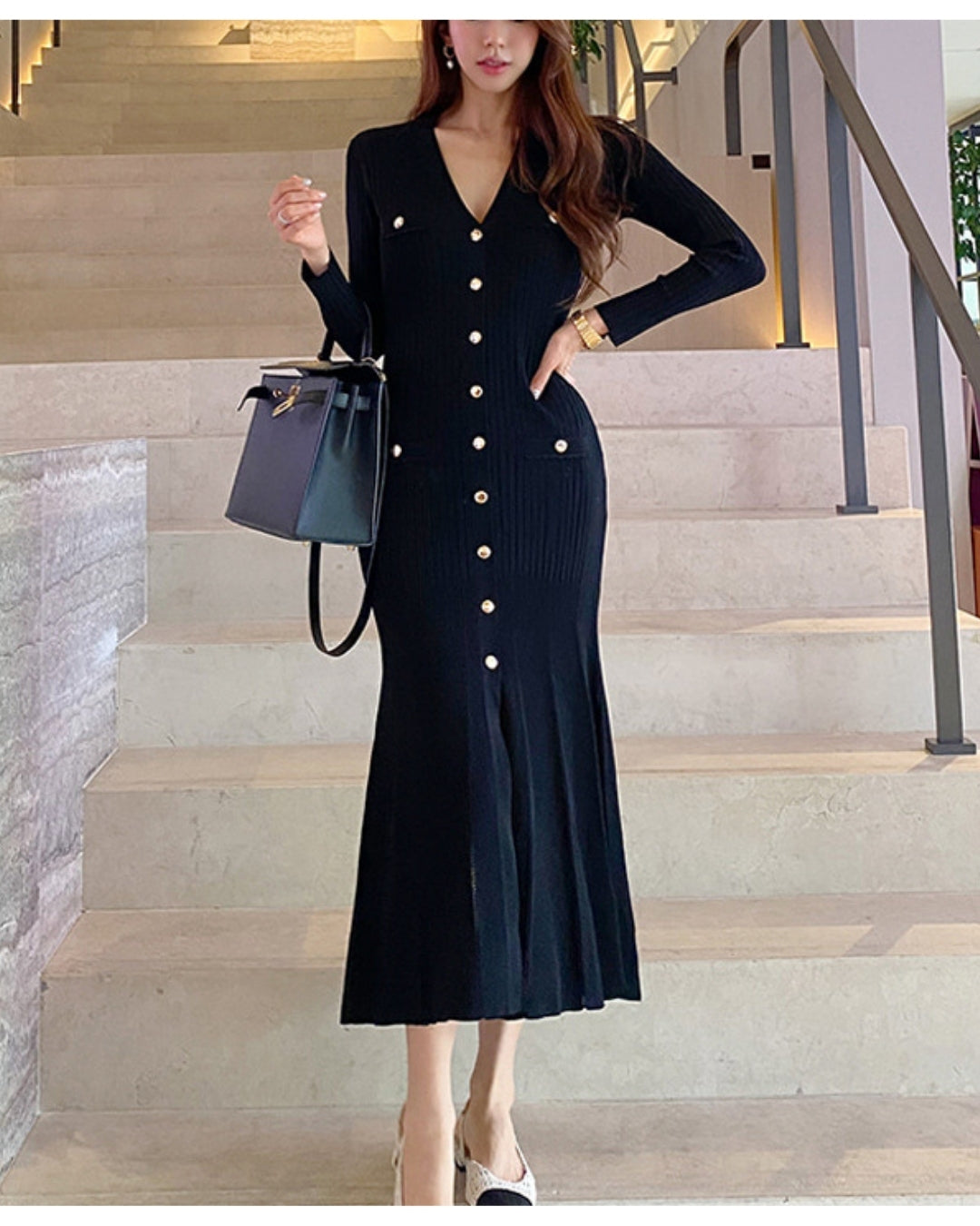 Vネック前ボタンニットワンピ【一枚で整う大人のための縦リブニット】