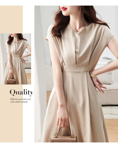 Vネックフレンチスリーブワンピース【しっとり上品、ライン美人】