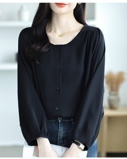 前ボタンシフォンブラウス【上品＆軽やかさを纏う】