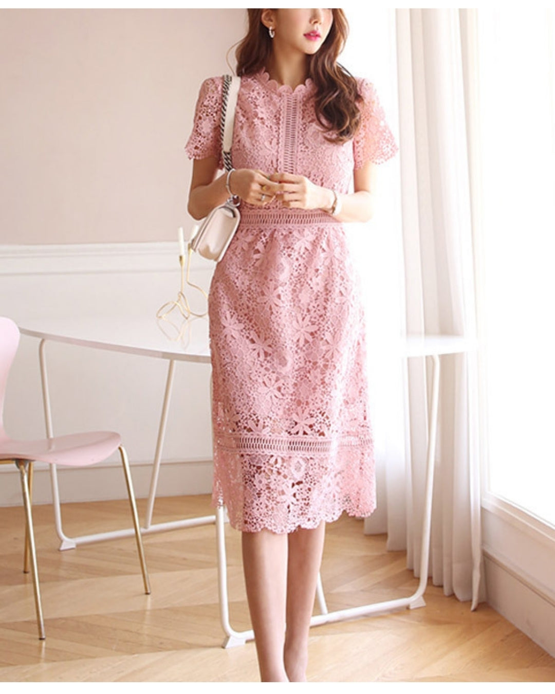 花柄総レースワンピース【着るだけで “やさしく華やぐ”】