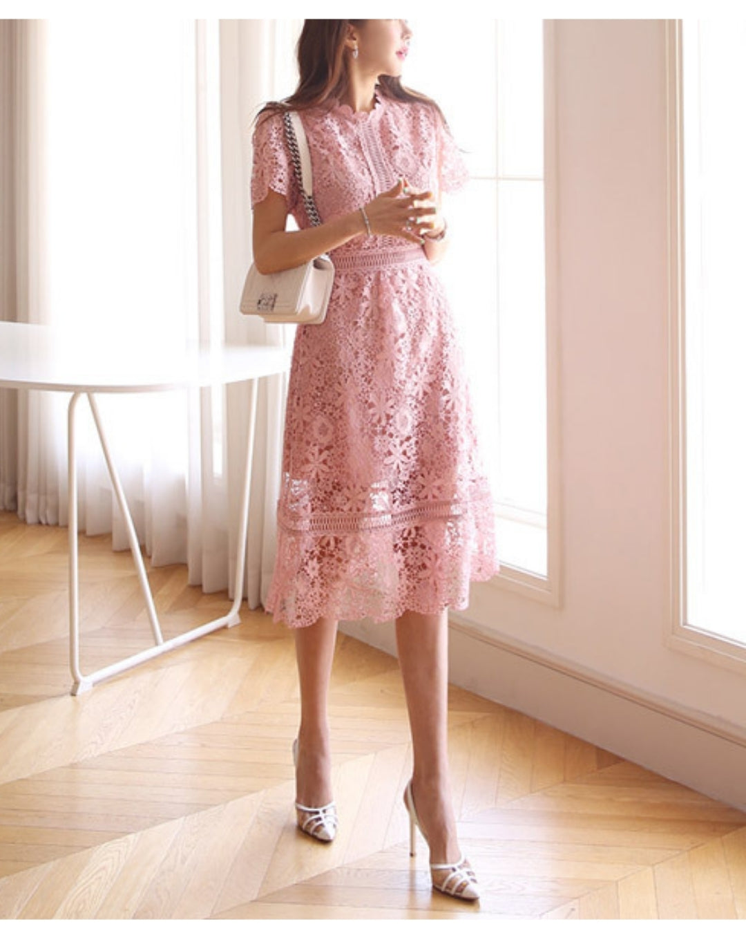 花柄総レースワンピース【着るだけで “やさしく華やぐ”】