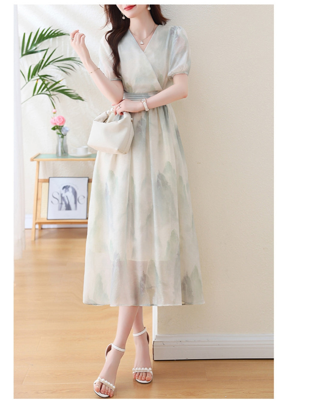 水彩風シフォンワンピース【やさしく揺れて、涼しげに華やぐ】