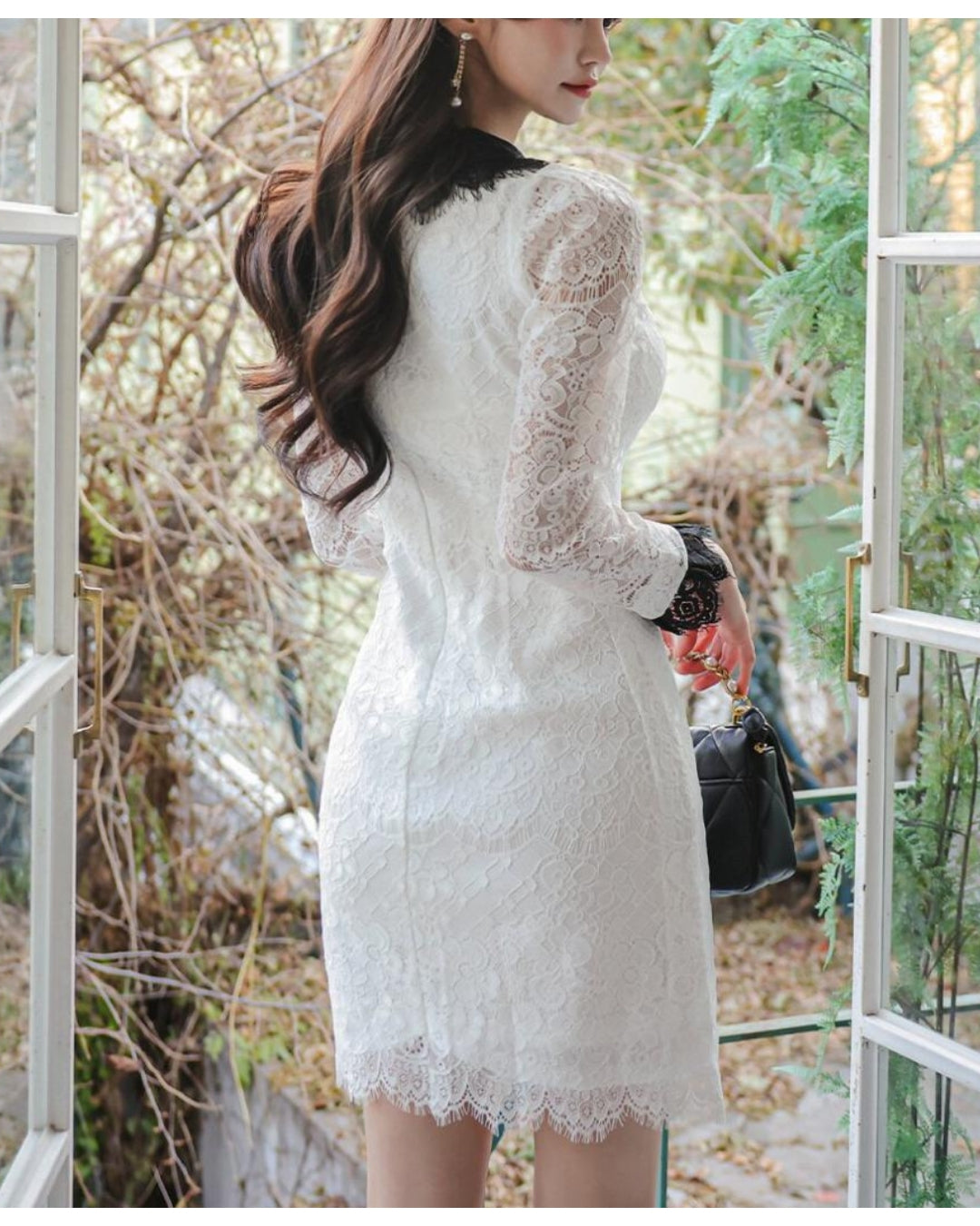 ブラック襟レースワンピ【清楚にそして印象的に 、着るだけで洗練見え】
