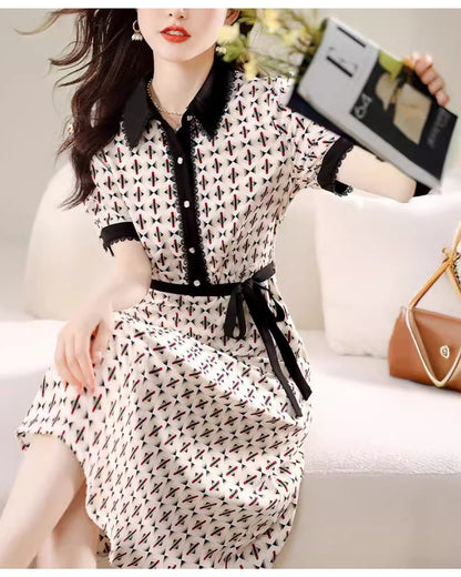 モダン柄刺繍襟ワンピース【さらっと肌触り、一枚で品よく決まる】