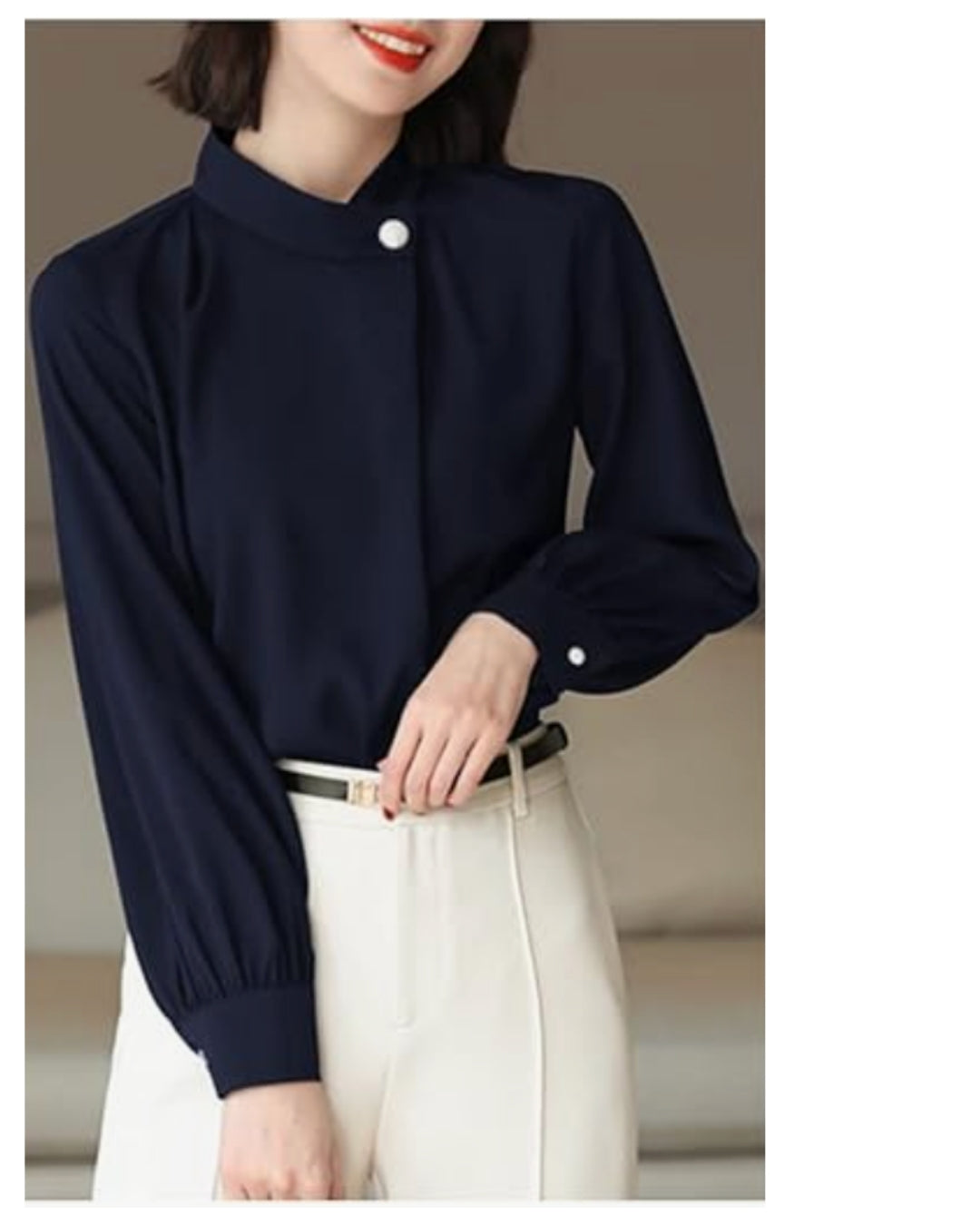 パールボタンブラウス【知性を纏う、さりげない華やぎ】