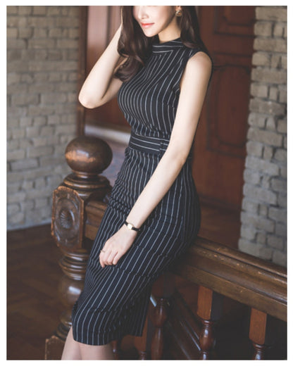 ストライプタイトドレス【計算された縦ライン大人モードの品格】