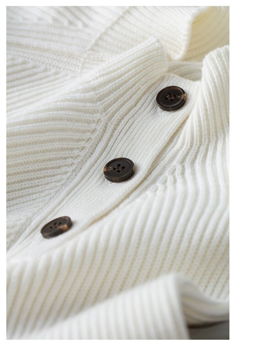 ショルダーボタンニット【ふんわり優しい肌触り】