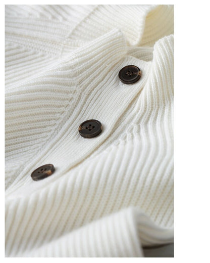 ショルダーボタンニット【ふんわり優しい肌触り】