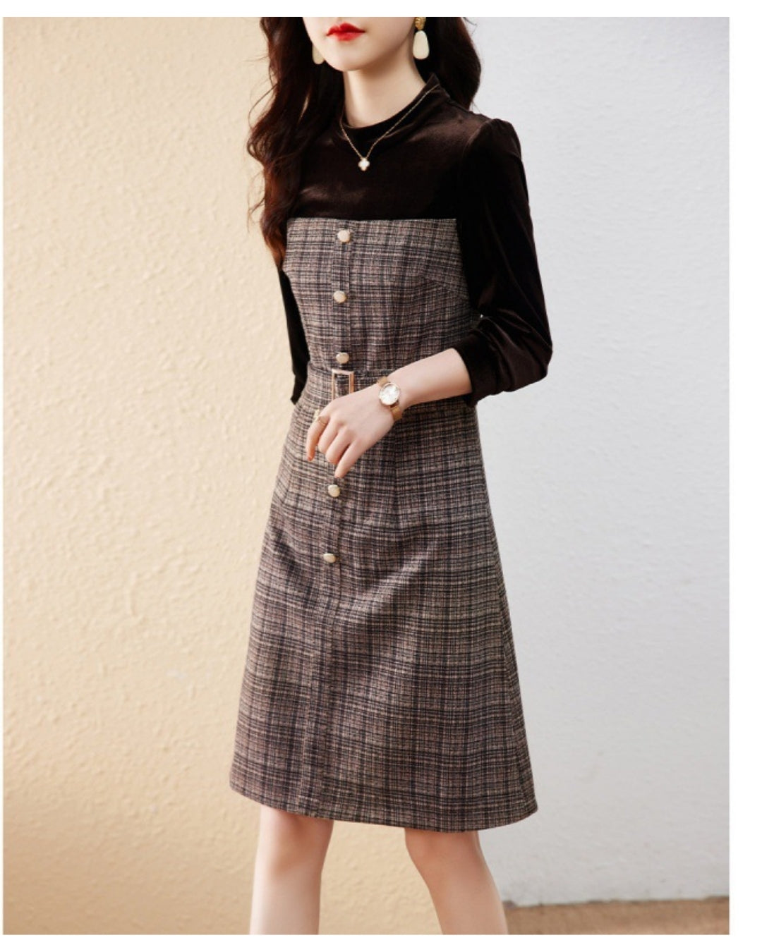 チェック柄スリムワンピース【なめらか質感で叶えるクラシカルスタイル】