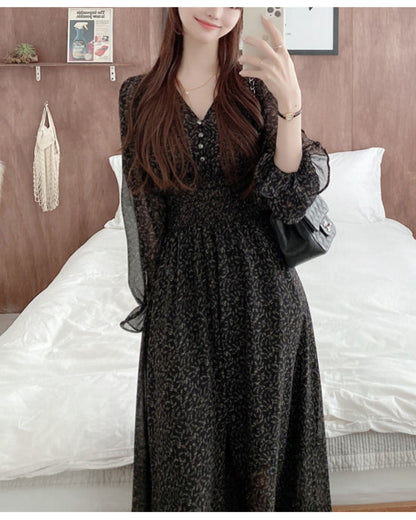 花柄シフォンミモレワンピース【40代の休日のお出かけにちょうどいい】