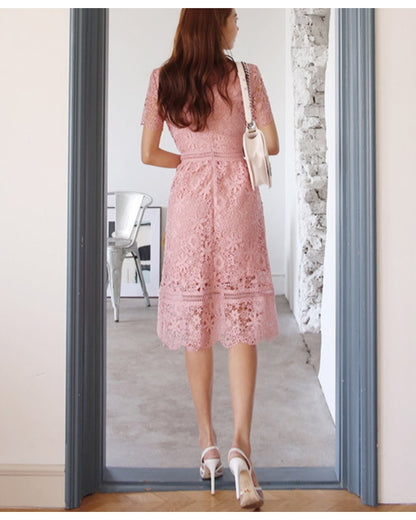 花柄総レースワンピース【着るだけで “やさしく華やぐ”】