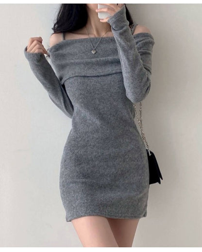 オフショルダーニットワンピース【洗練の肌見せで魅せる大人のエレガンス】