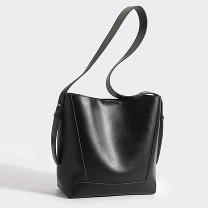 〈ミニマルデザイン〉レザートートバッグ【上質を日常に。持つだけで映える】