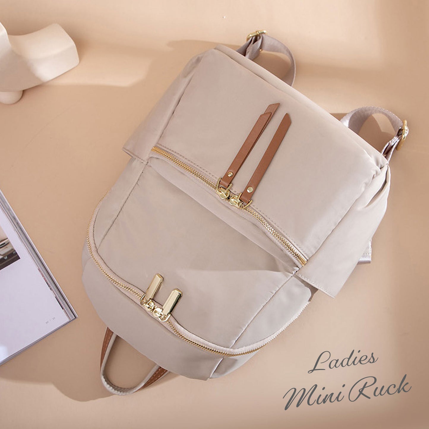 スマート多収納ミニリュック【小さめなのに驚きの収納力】