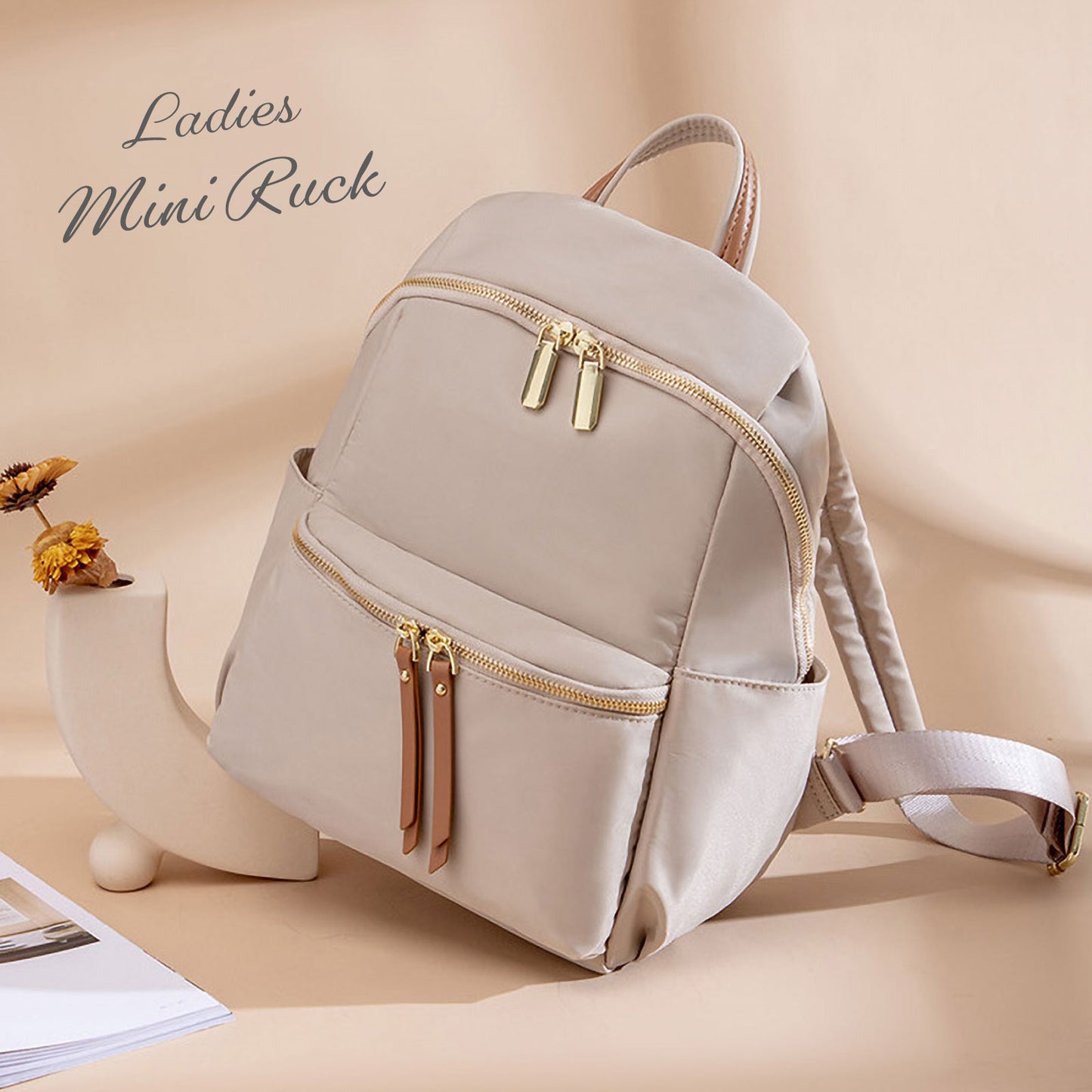 スマート多収納ミニリュック【小さめなのに驚きの収納力】